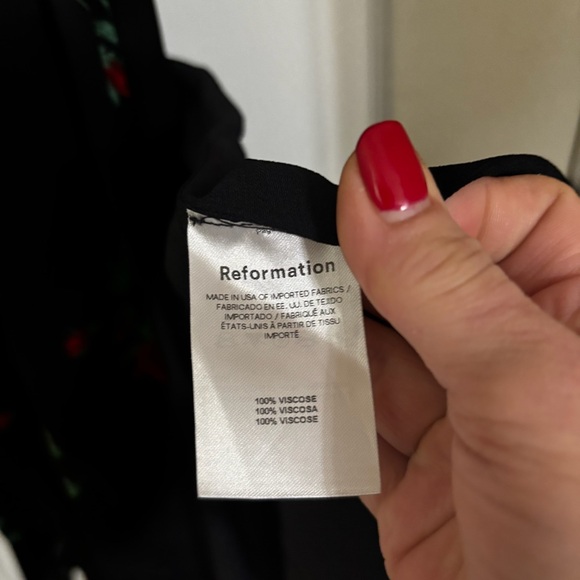 Reformation Women's Gwyneth Floral Wrap Dress Black Roses NWOT Size Small - Picture 5 of 5